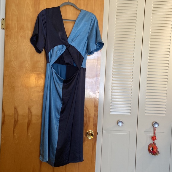 Adelyn Rae - Picture 2 of 9